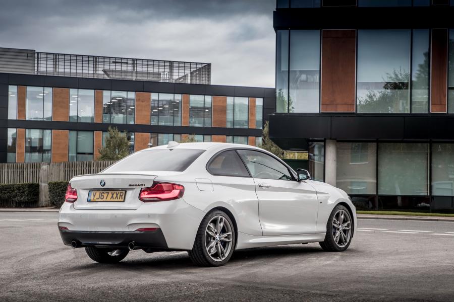  BMW M240i Coupe (F22) 2017 года  (UK) (фото 5 из 19)